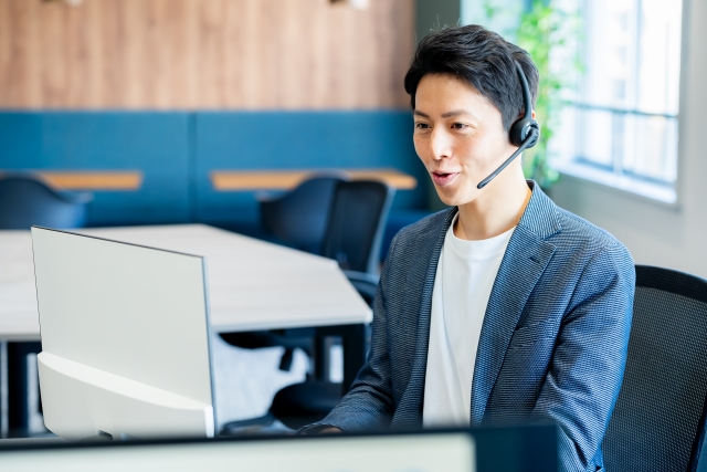 コールブレンディングとは？インバウンド/アウトバウンドを両立し稼働率を上げる仕組みと導入法