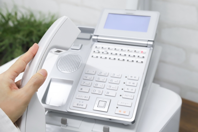 IVR（自動音声応答）とは？仕組み・導入メリット・選び方を徹底解説