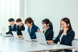 ニアショアコールセンターとは？オフショアとの違いやメリット・デメリットを徹底解説