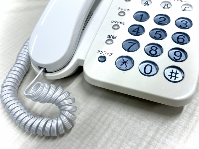 IP電話の料金はいくら？固定電話・携帯電話との違いと賢い選び方を徹底比較