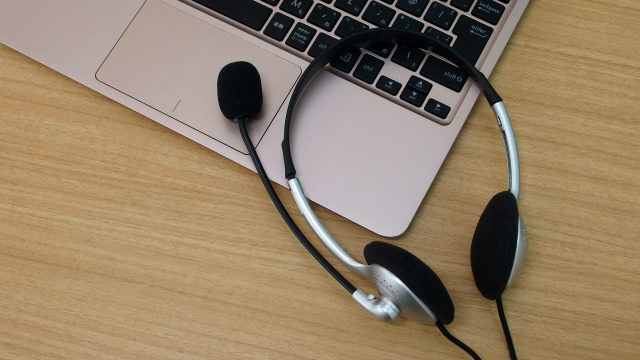 コールセンターの回線数の決め方｜アーラン式を使った計算方法と最適化のコツ